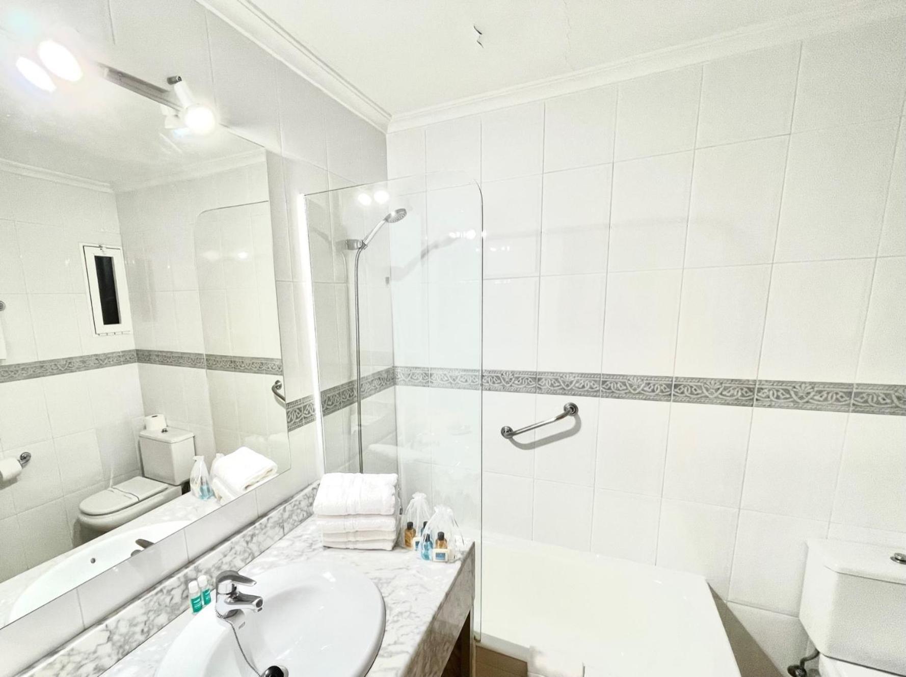 Apartamentos Ulia Benidorm Dış mekan fotoğraf